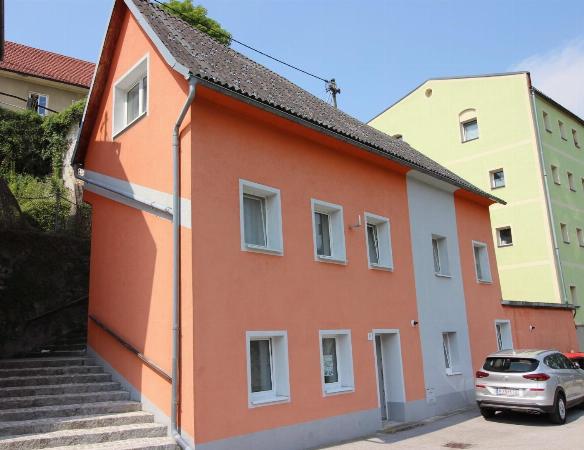 GÜNSTIGE Wohnung wie ein Haus - mit wunderschöner Terrasse und Ausblick! GÜNSTIGE Wohnung wie ein Haus - mit wunderschöner Terrasse und Ausblick!